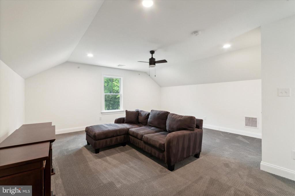 186 Marple Rd