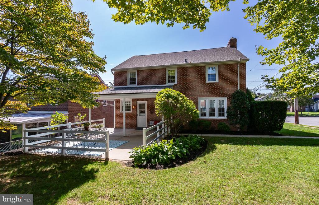 400 Lincoln Ave