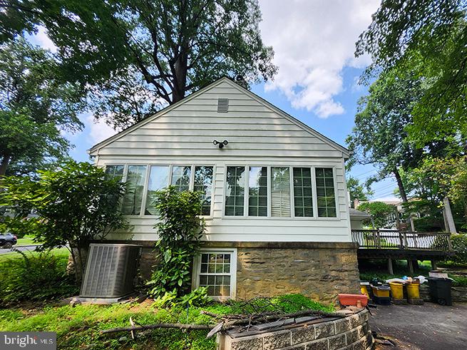 483 KERR LANE