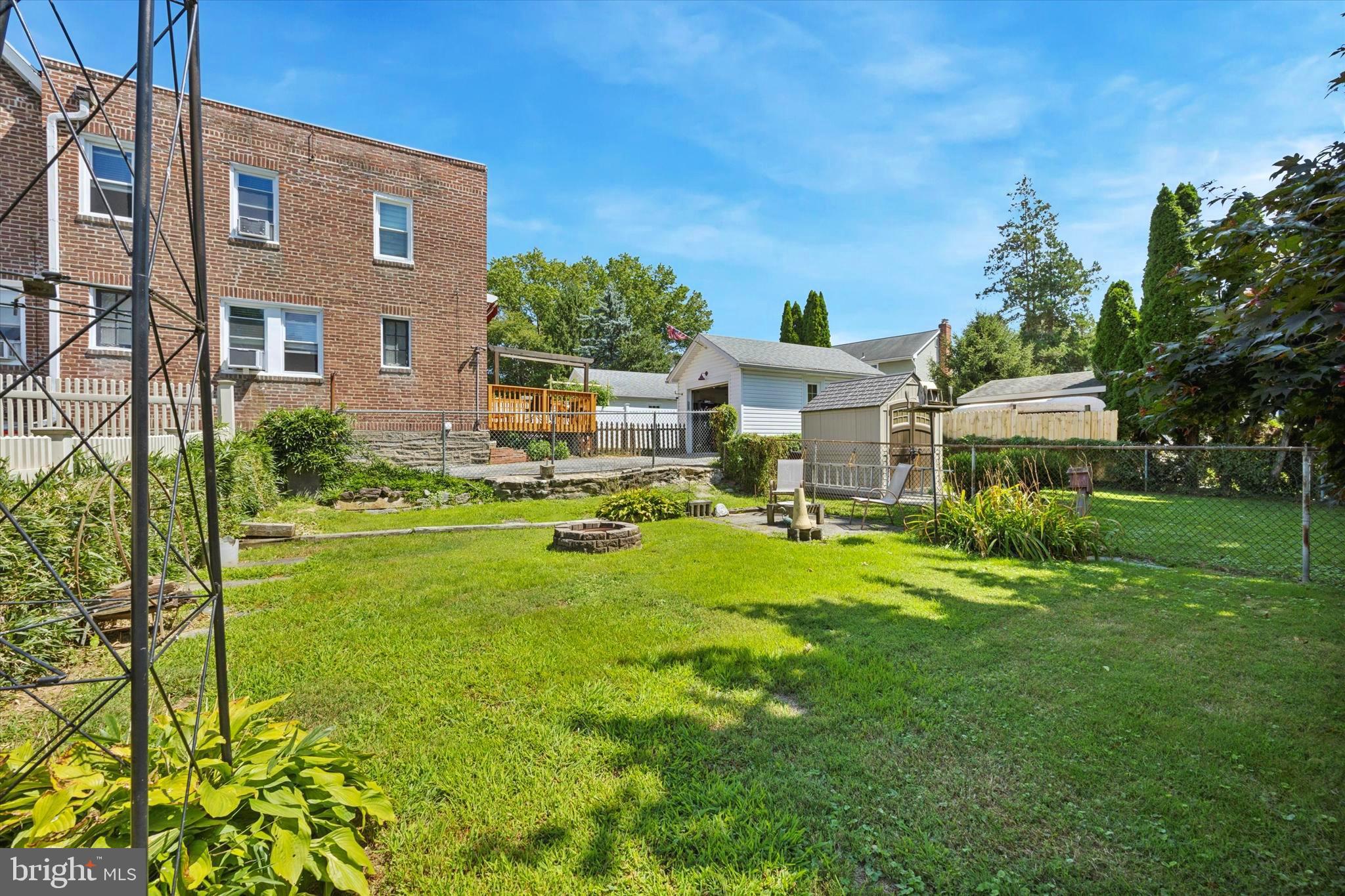 229 E Leamy Ave