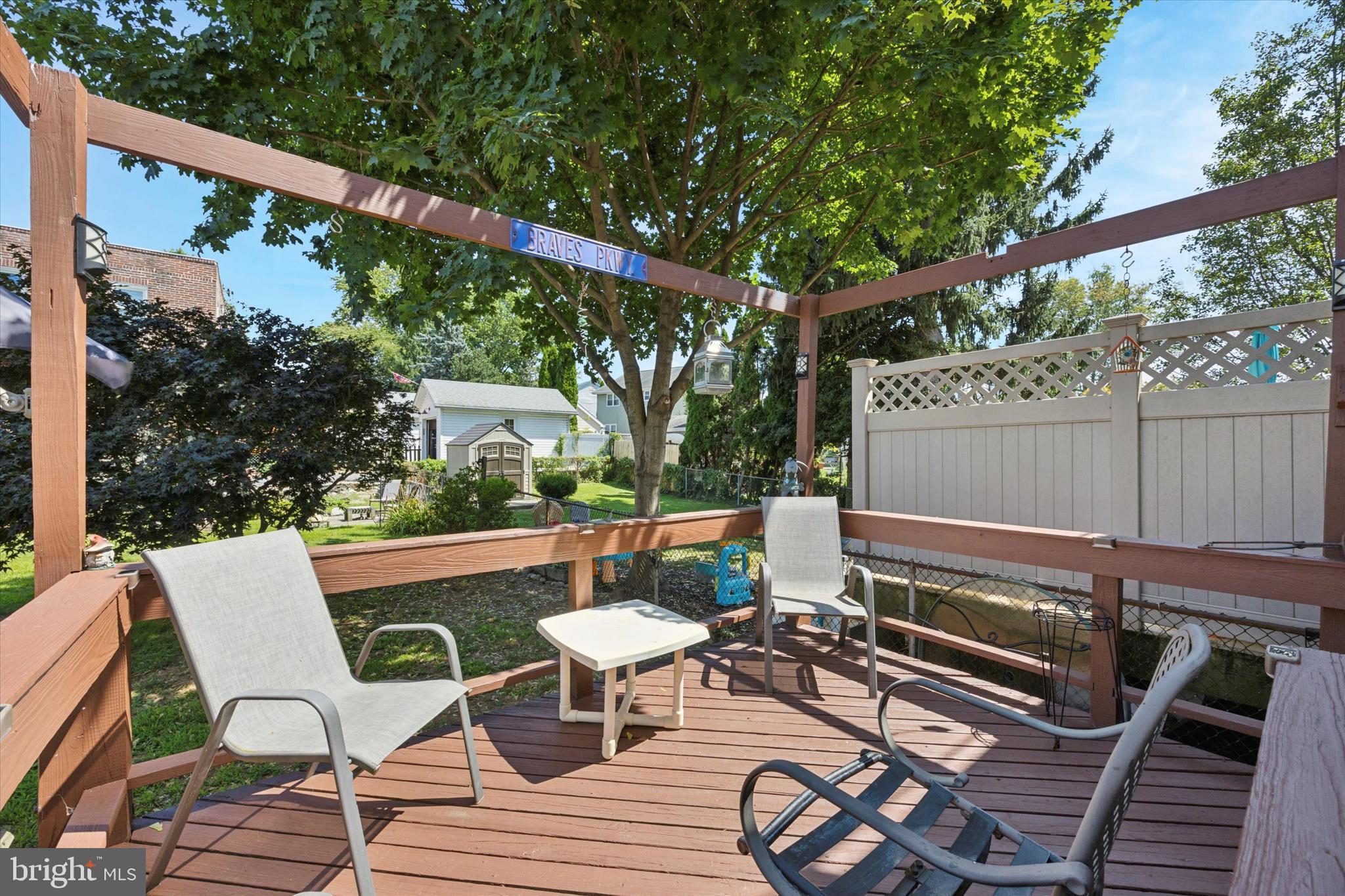 229 E Leamy Ave