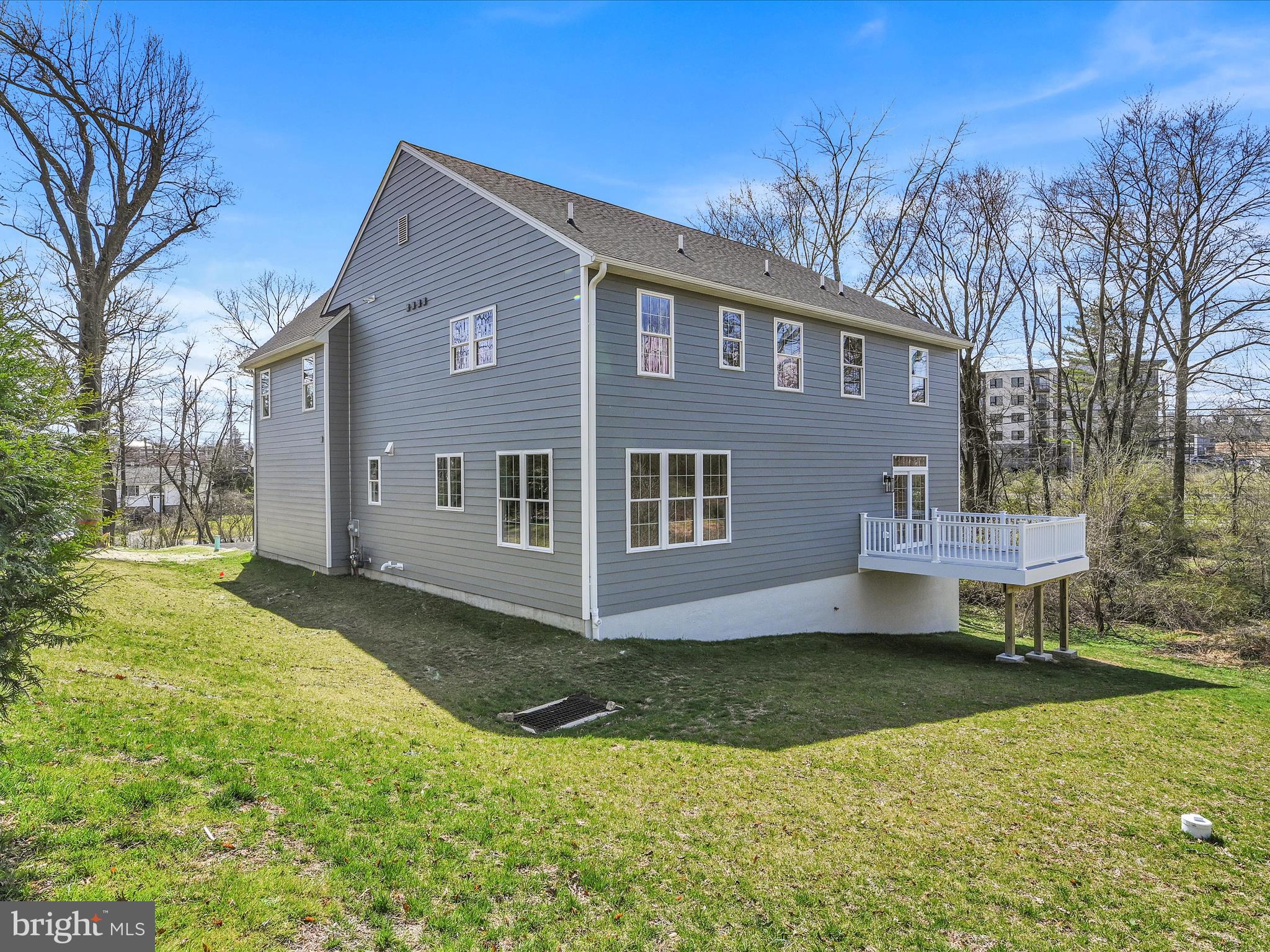 101 N Newtown Street Rd