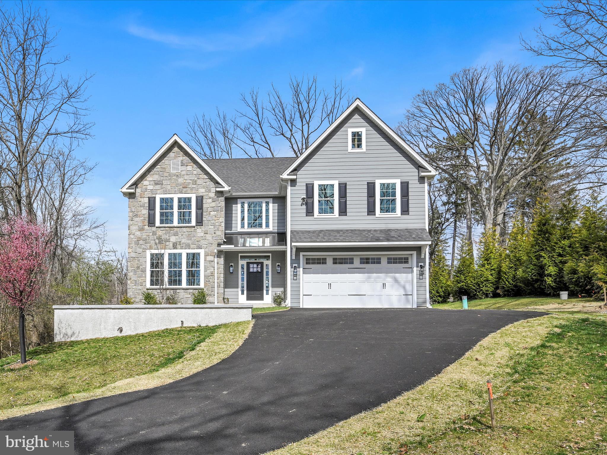 101 N Newtown Street Rd