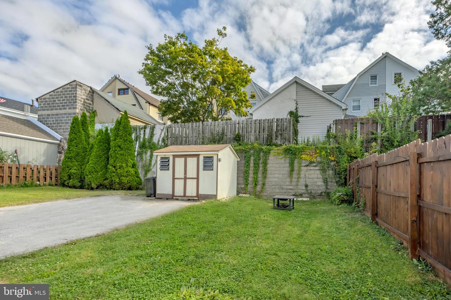 729 Blythe Ave