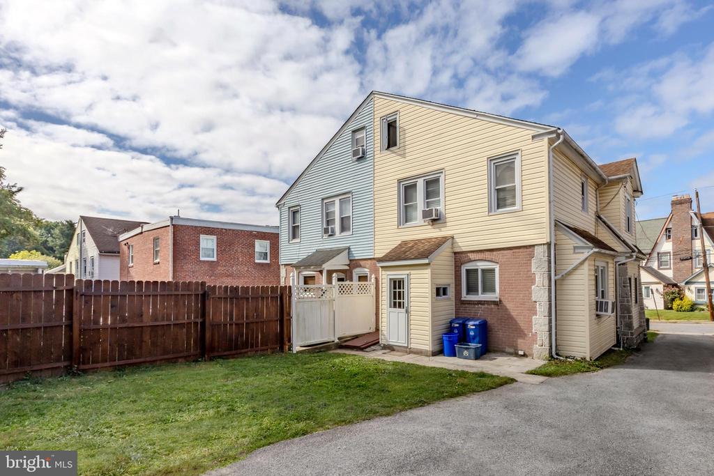 729 Blythe Ave