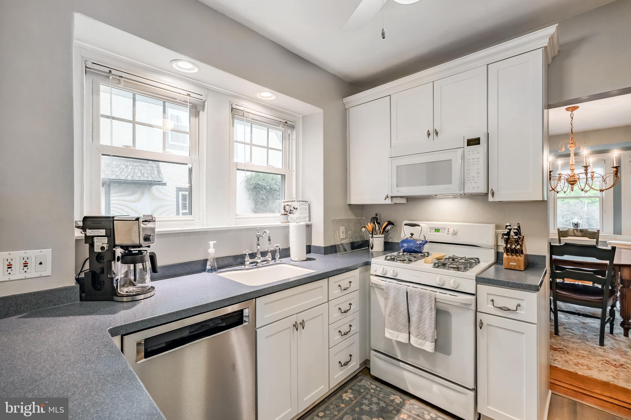 2512 W Darby Rd