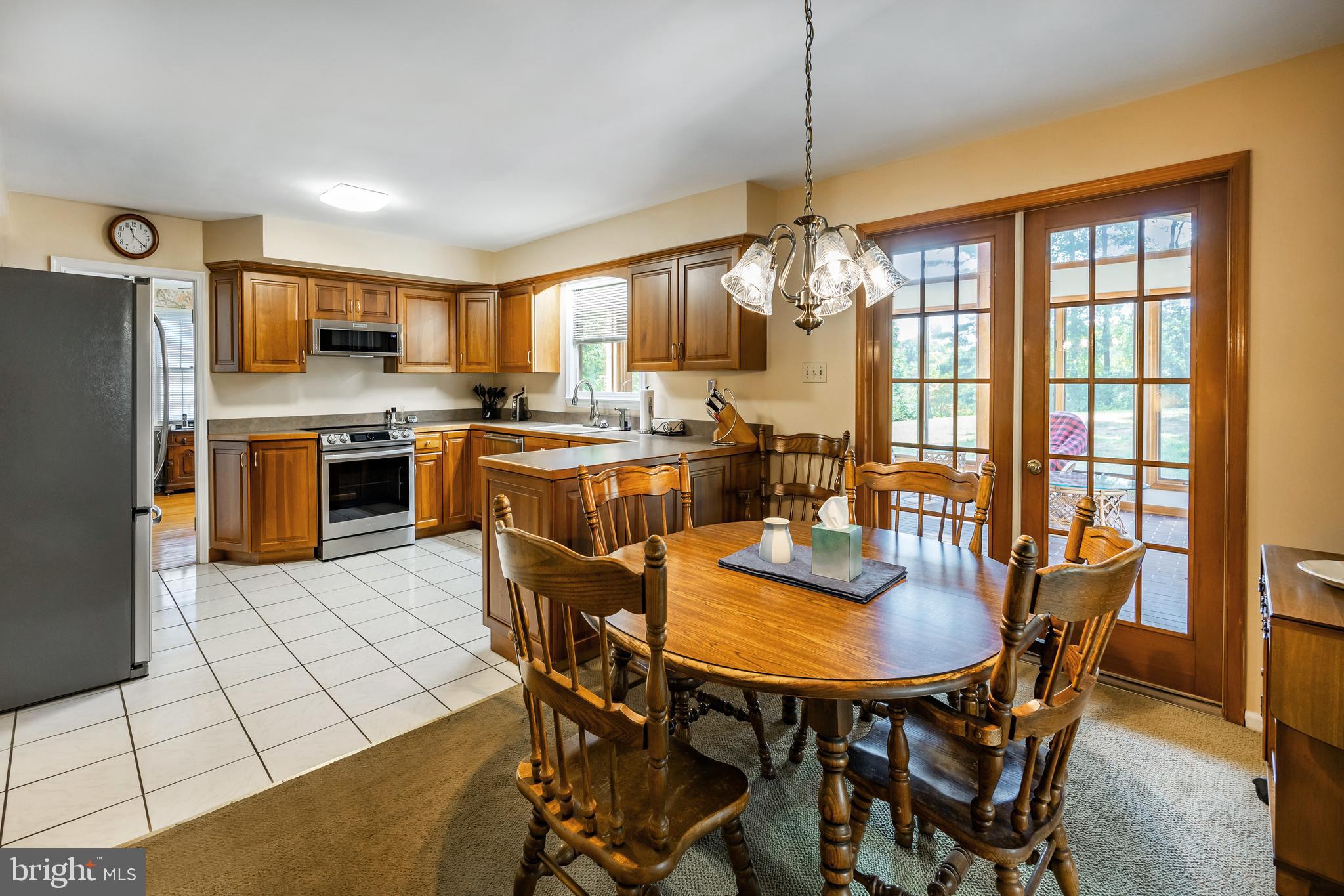207 Laurel Ln