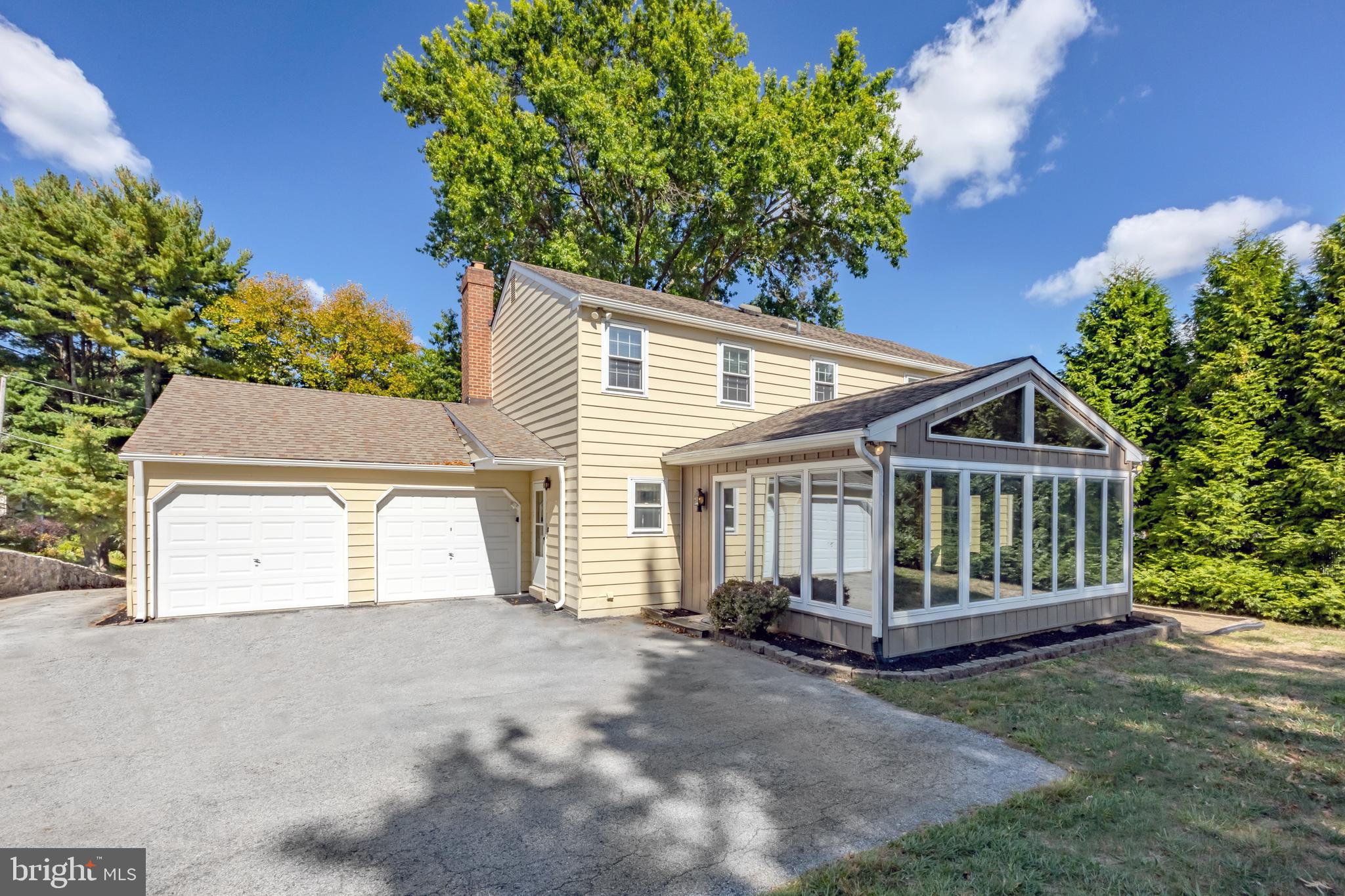 207 Laurel Ln
