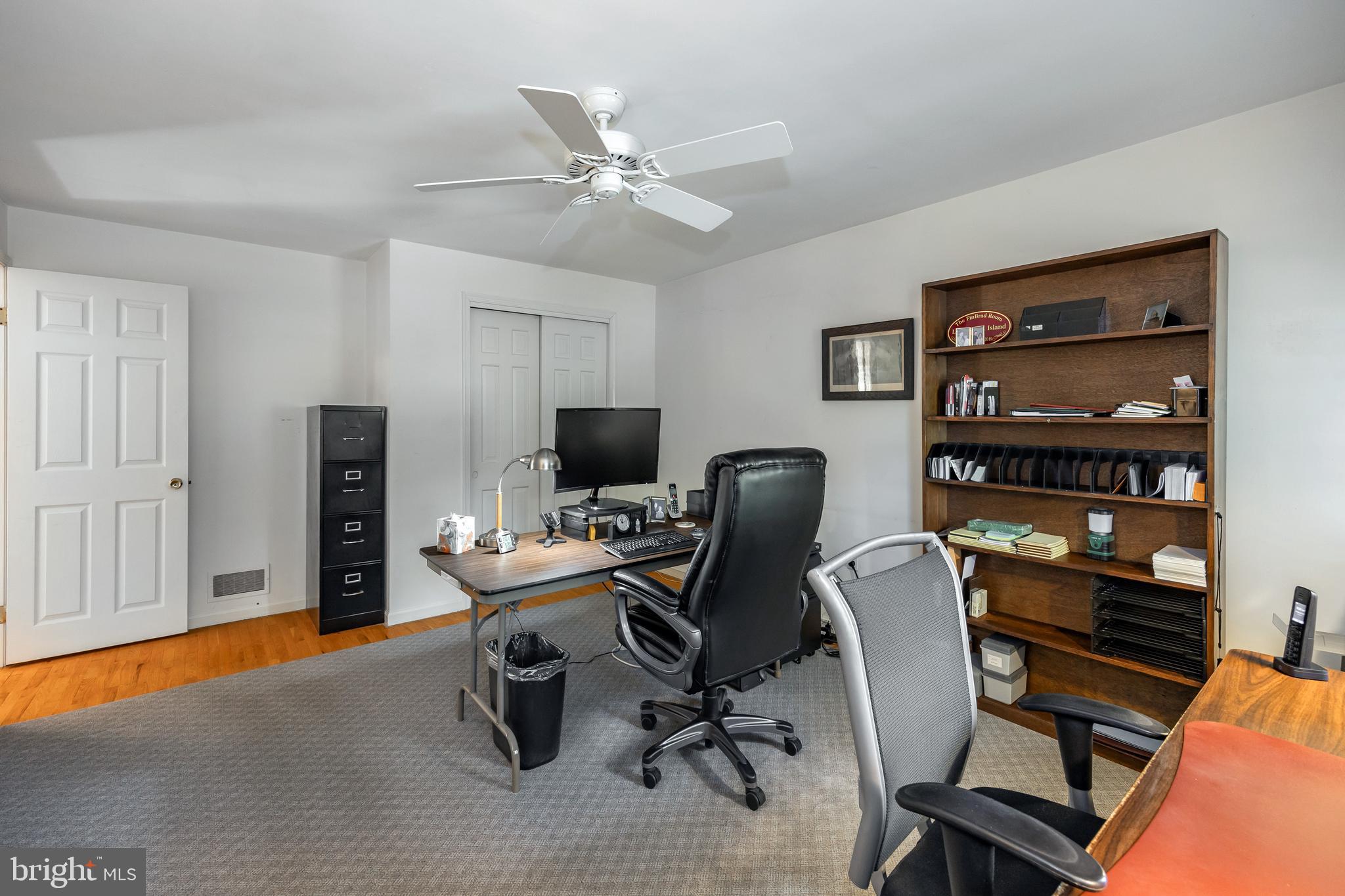 207 Laurel Ln