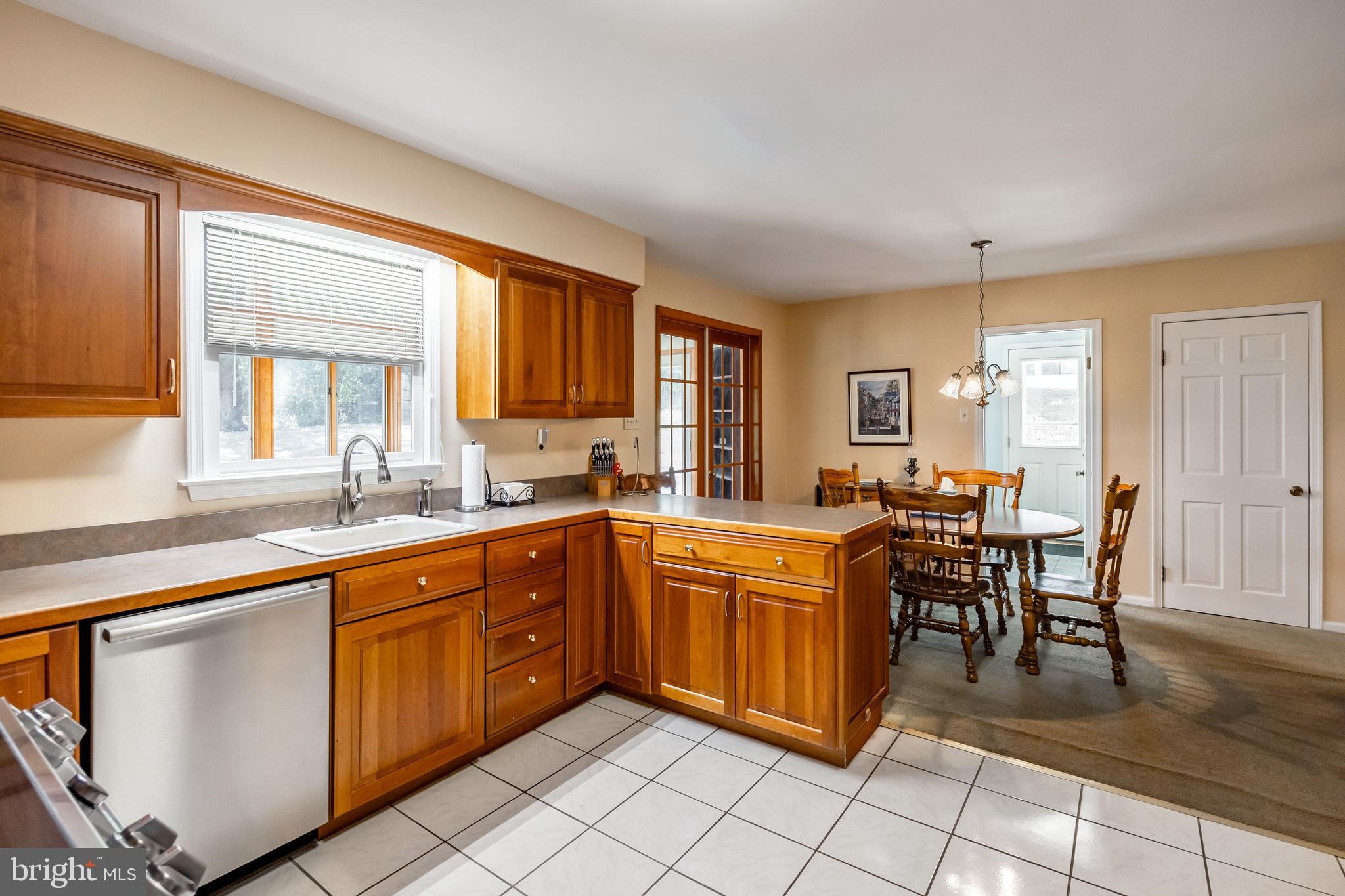 207 Laurel Ln