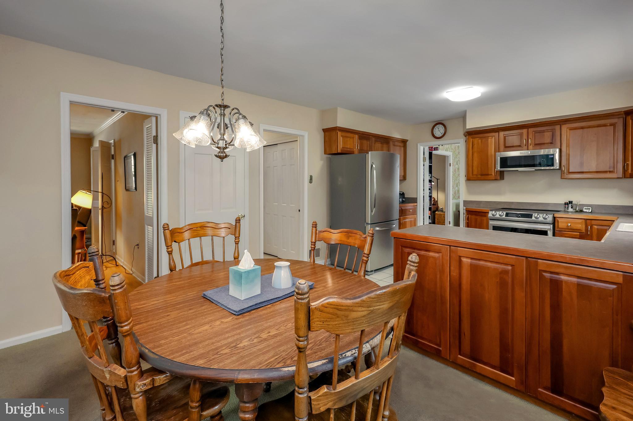 207 Laurel Ln