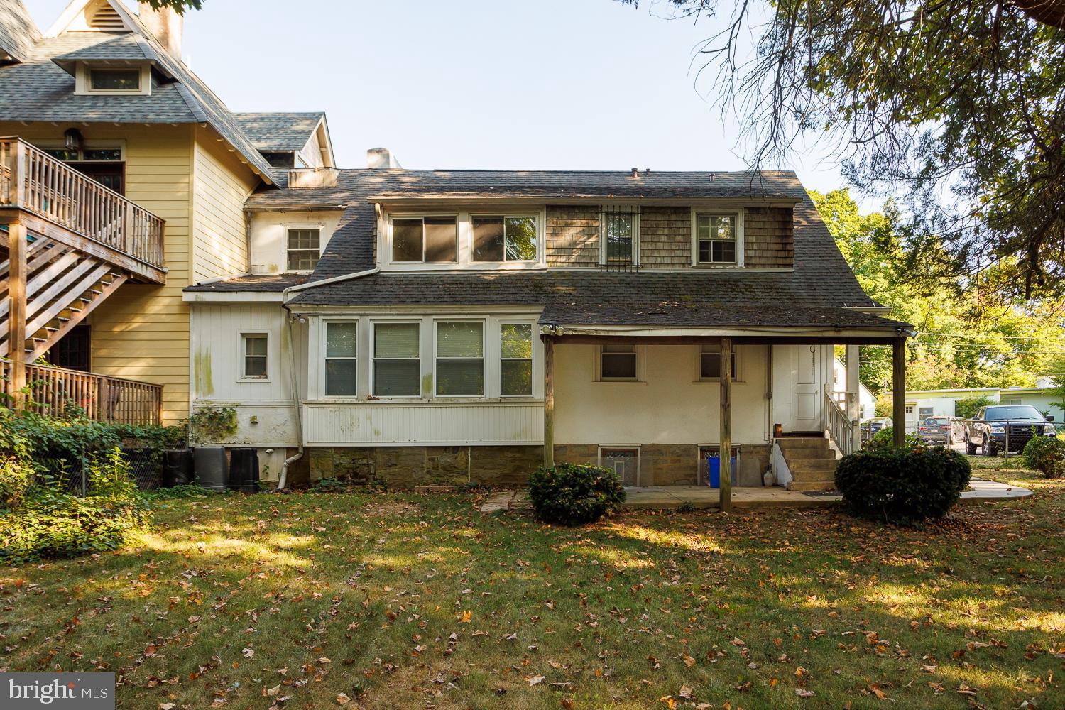 5 HEMLOCK RD