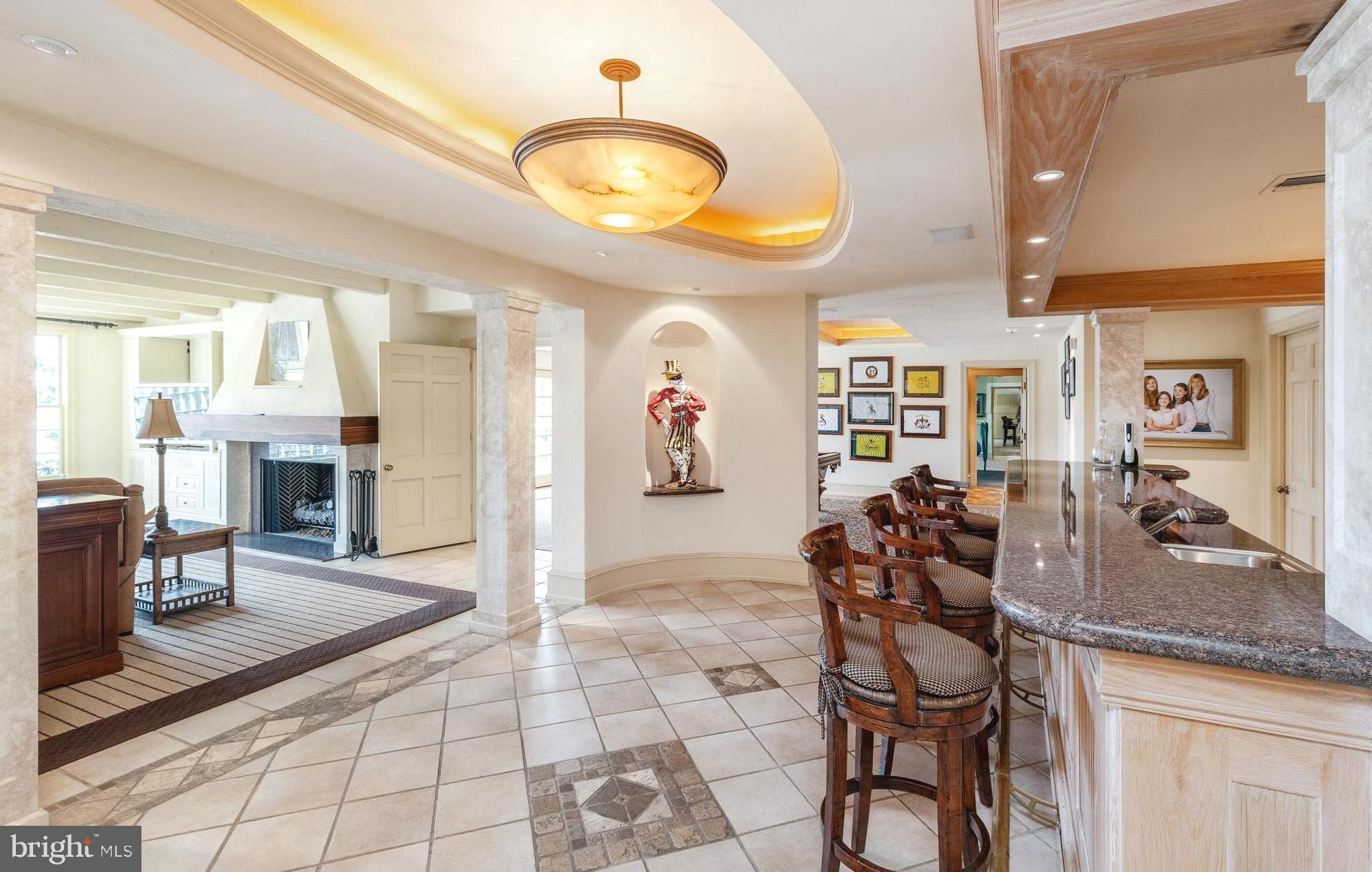 24 Lakewood Dr