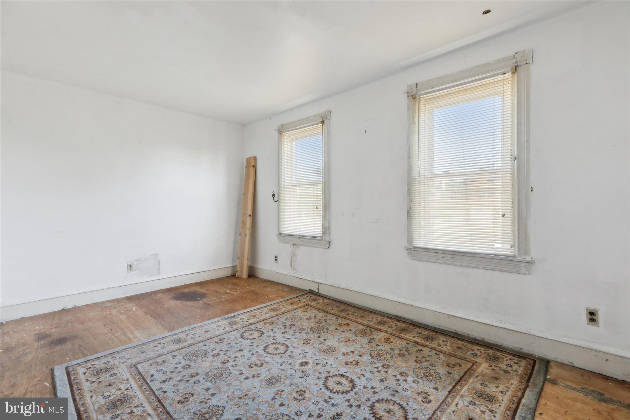 32 Darby Rd
