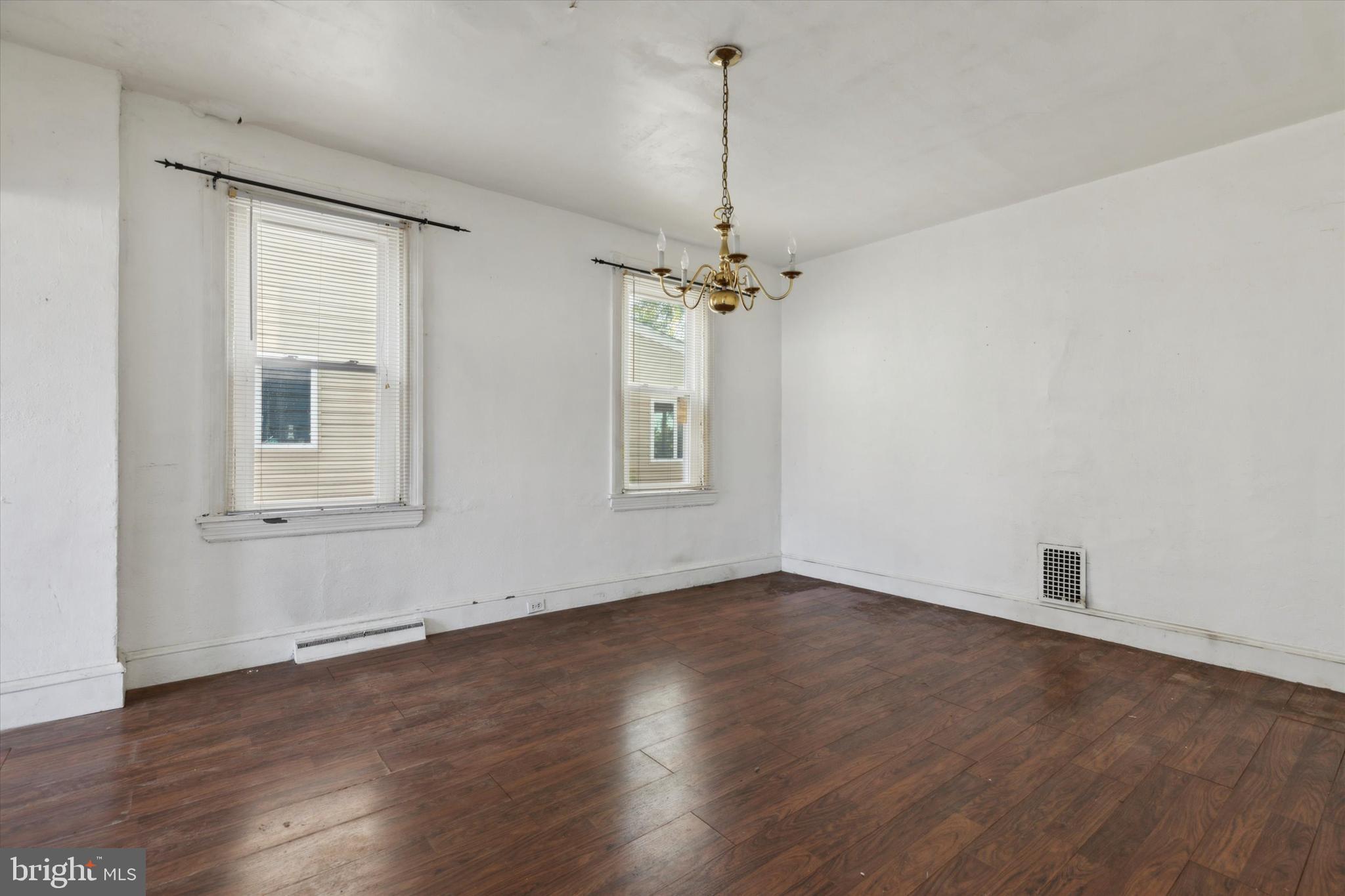 32 Darby Rd