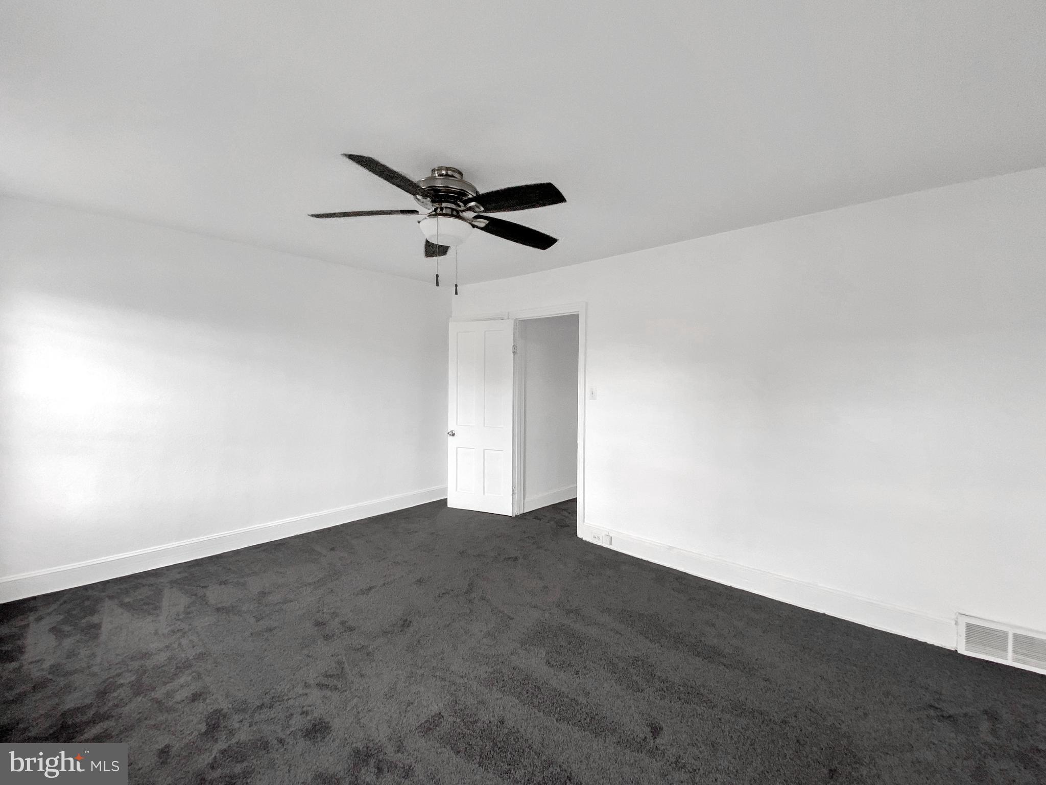 78 N Sycamore Ave