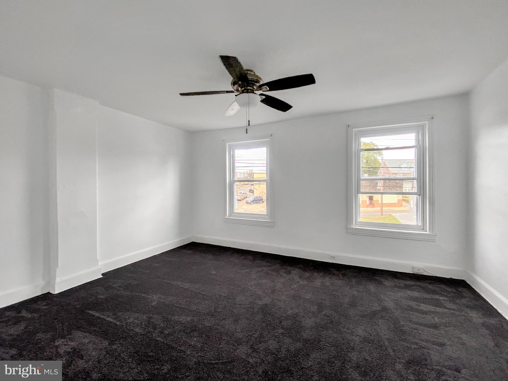78 N Sycamore Ave
