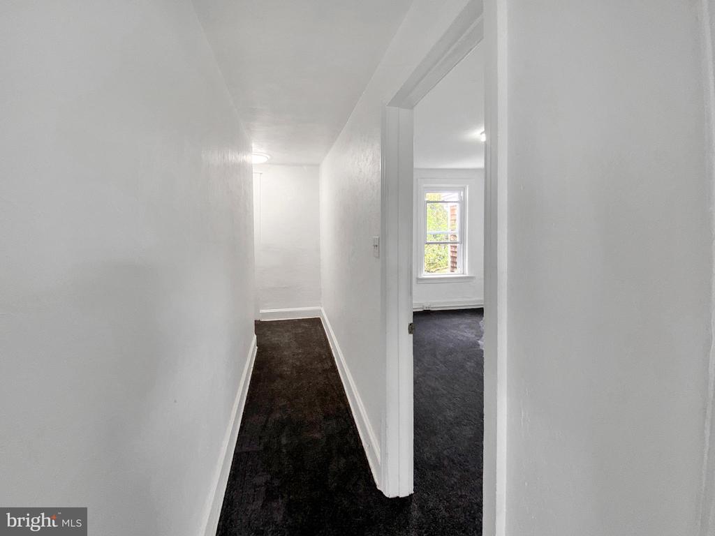 78 N Sycamore Ave