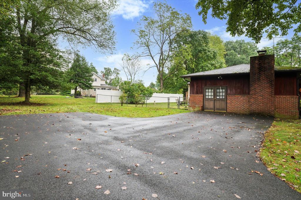 1 Summit Ave