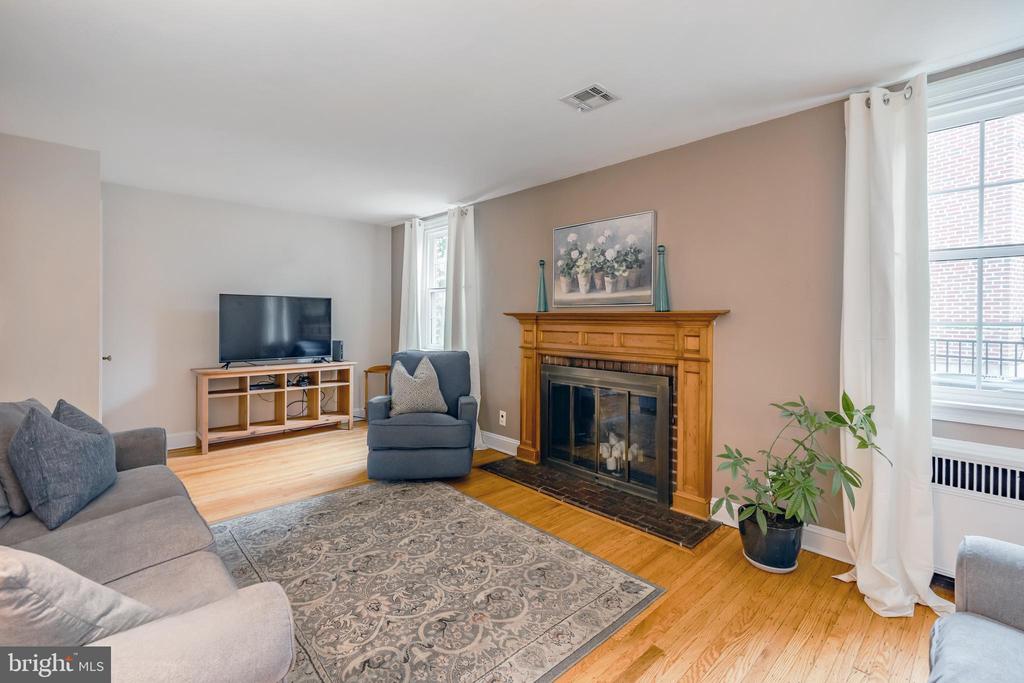 24 Myrtle Ave