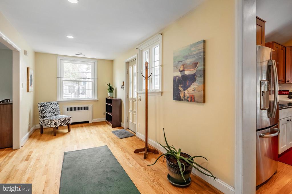 24 Myrtle Ave