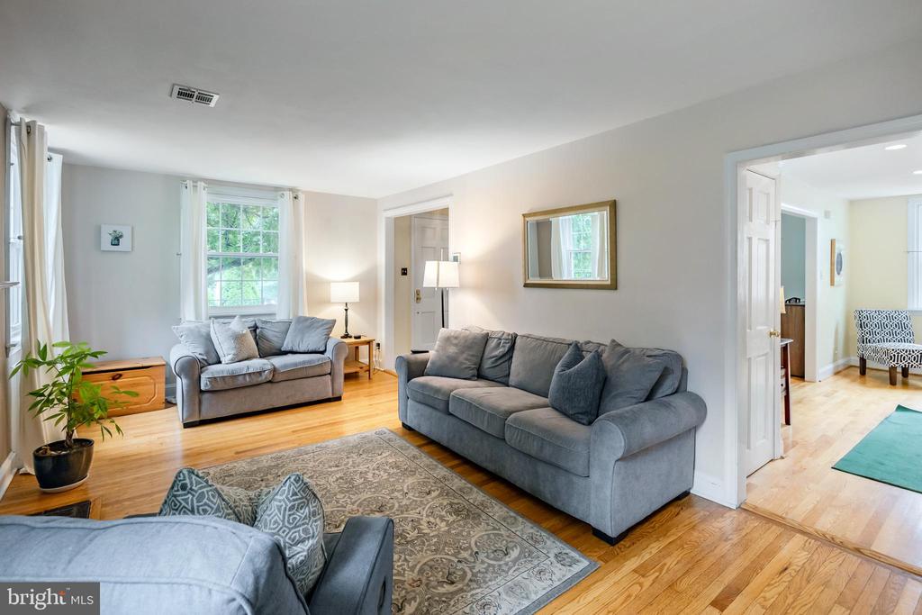 24 Myrtle Ave