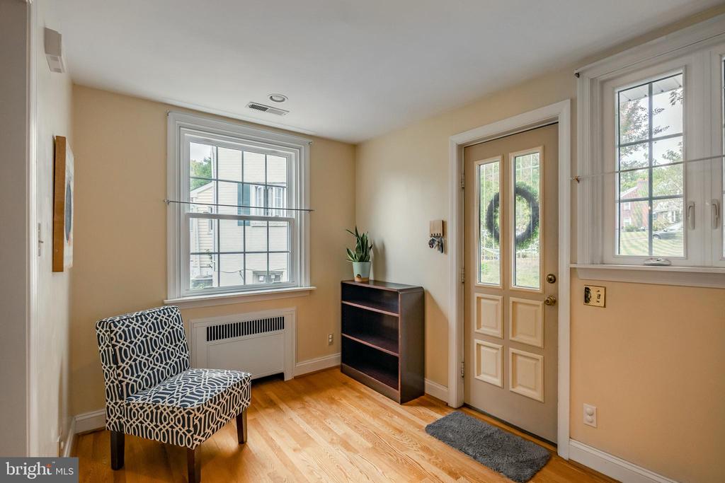 24 Myrtle Ave