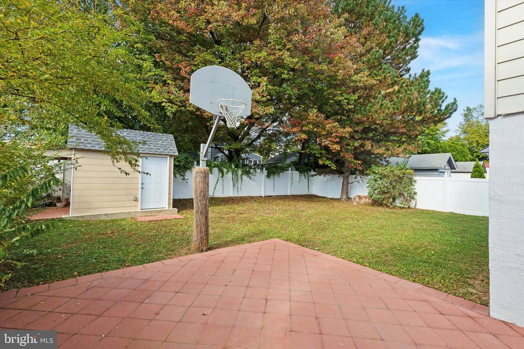 32 Upland Rd