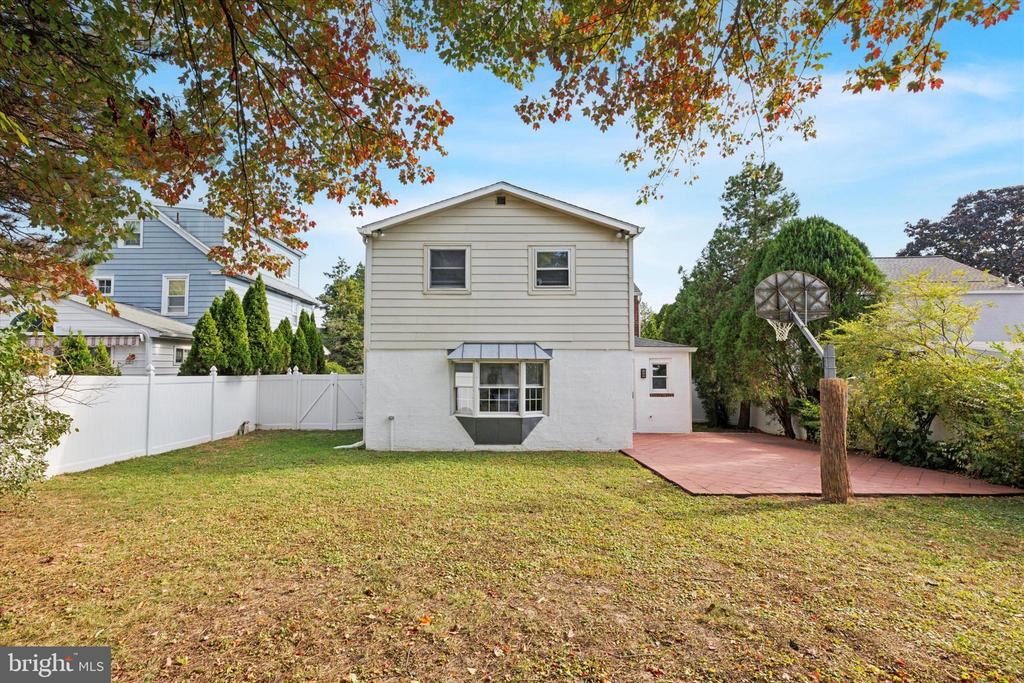 32 Upland Rd