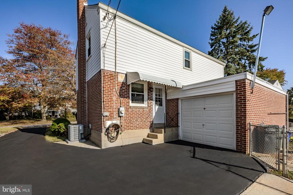 405 Avondale Rd