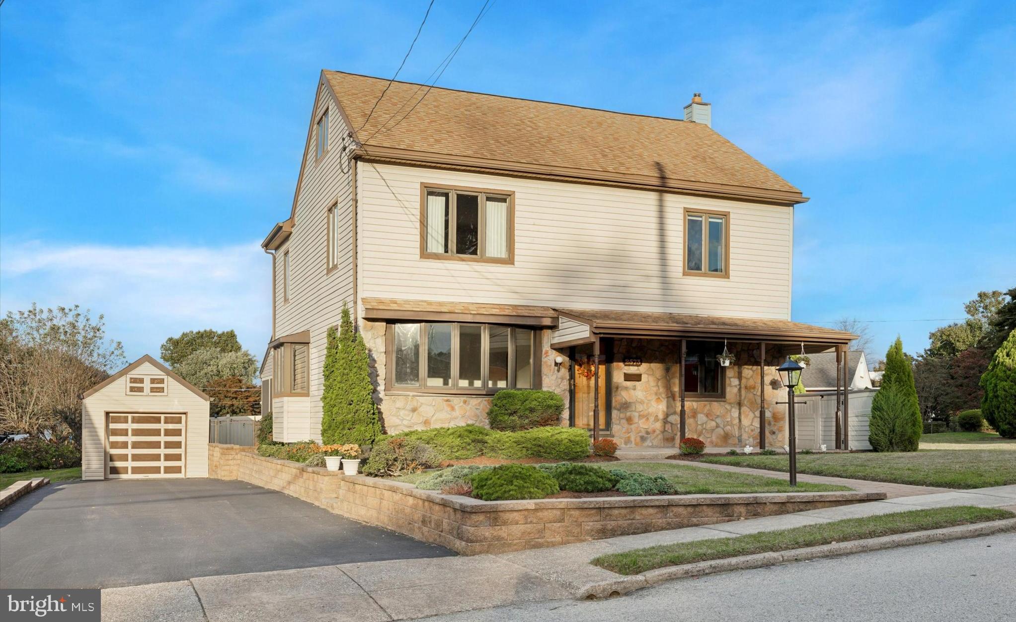2573 Radcliffe Rd