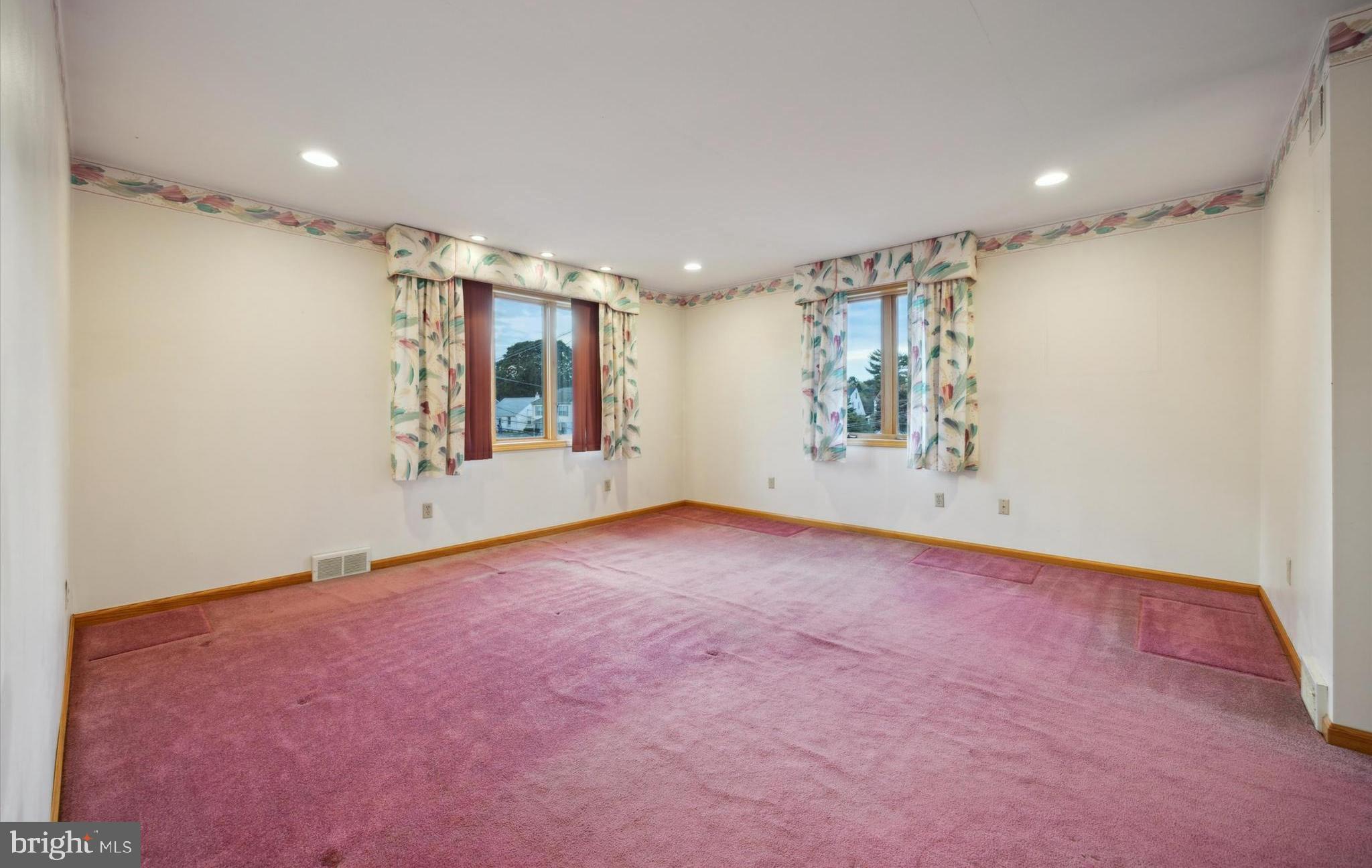 2573 Radcliffe Rd