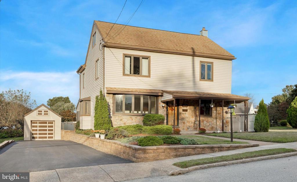 2573 Radcliffe Rd