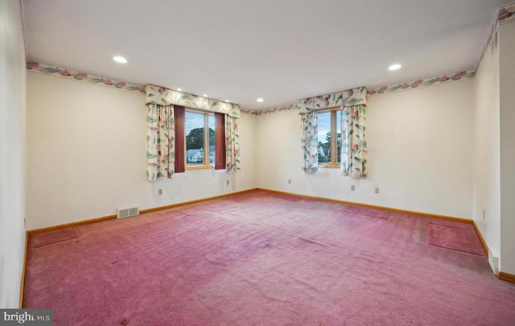 2573 Radcliffe Rd