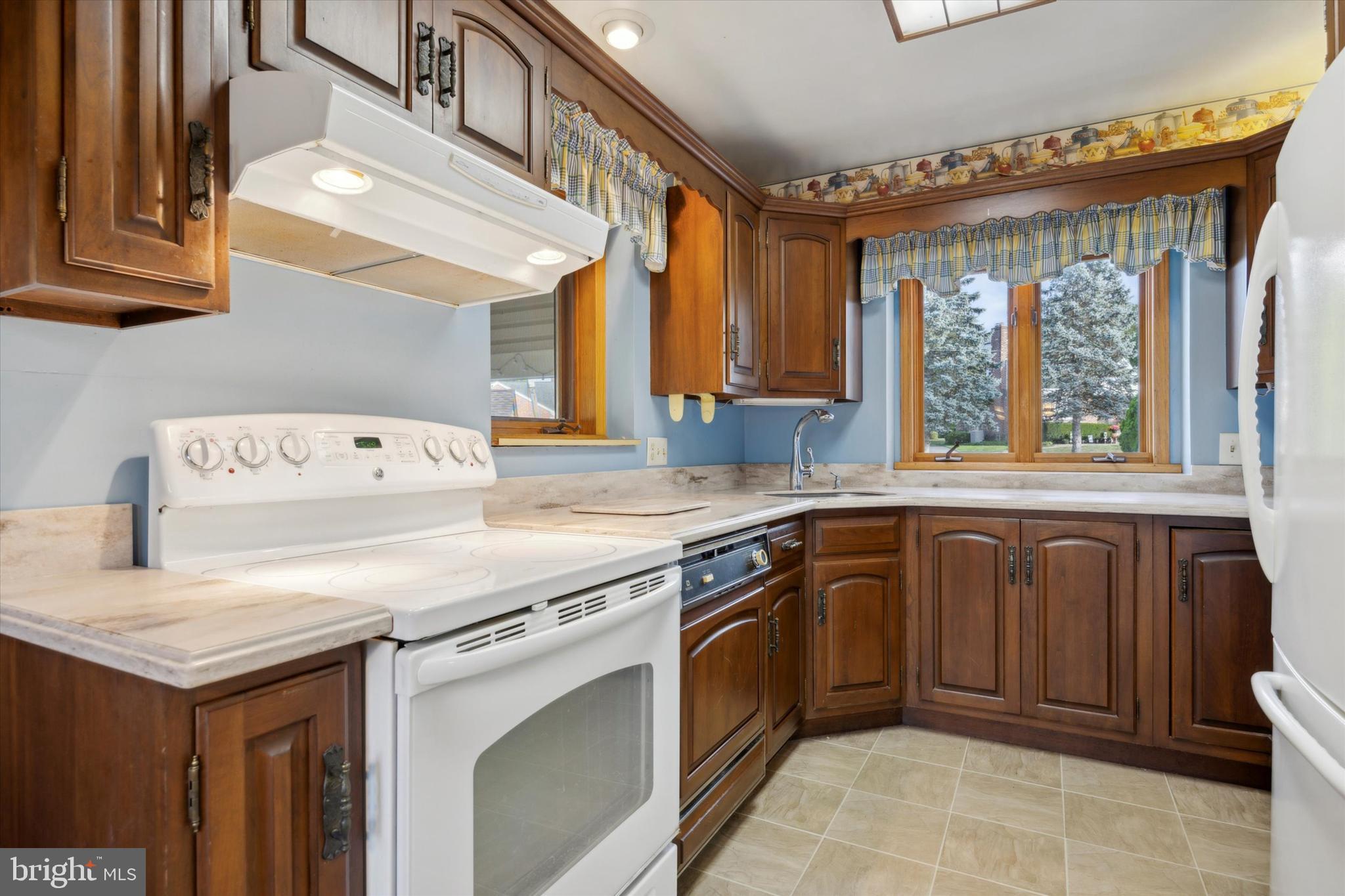 2573 Radcliffe Rd
