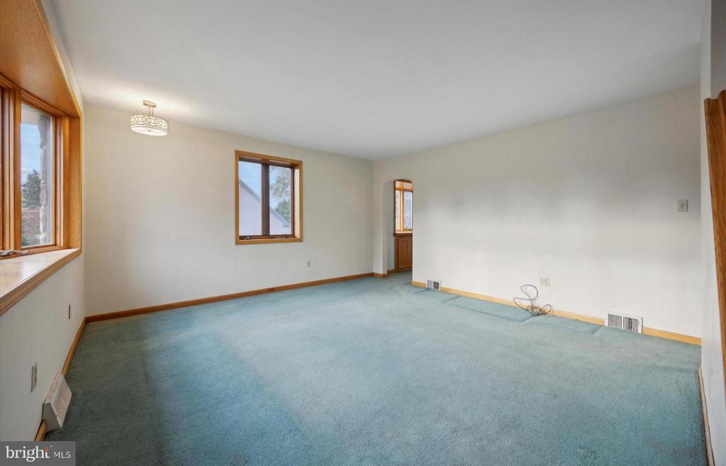 2573 Radcliffe Rd