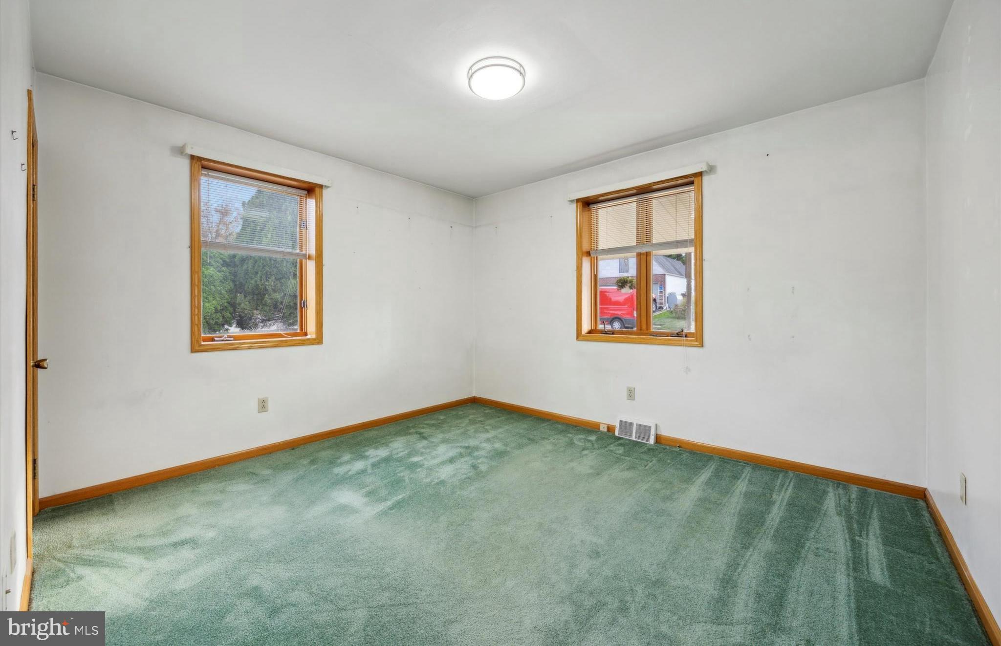 2573 Radcliffe Rd