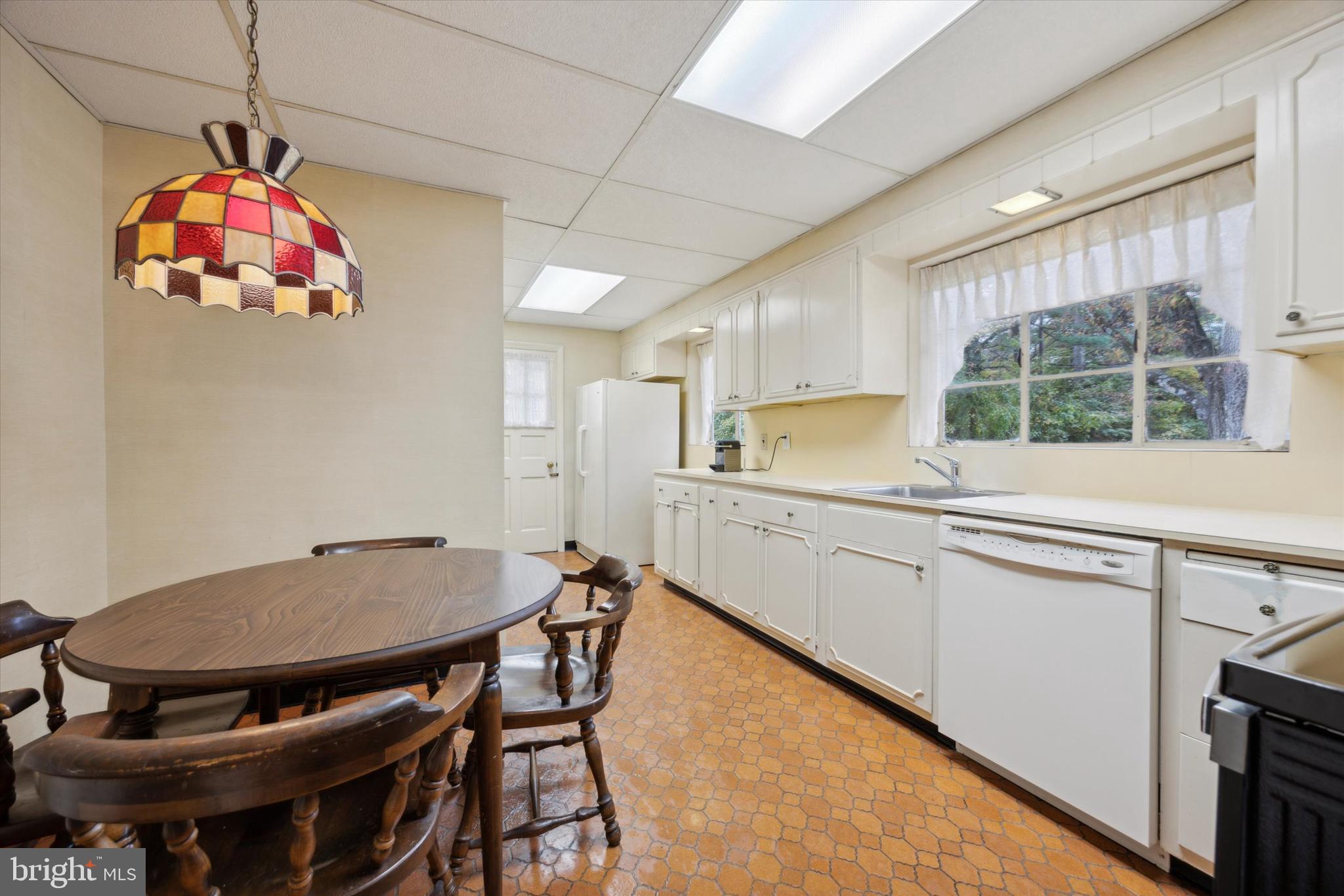 722 Sproul Rd