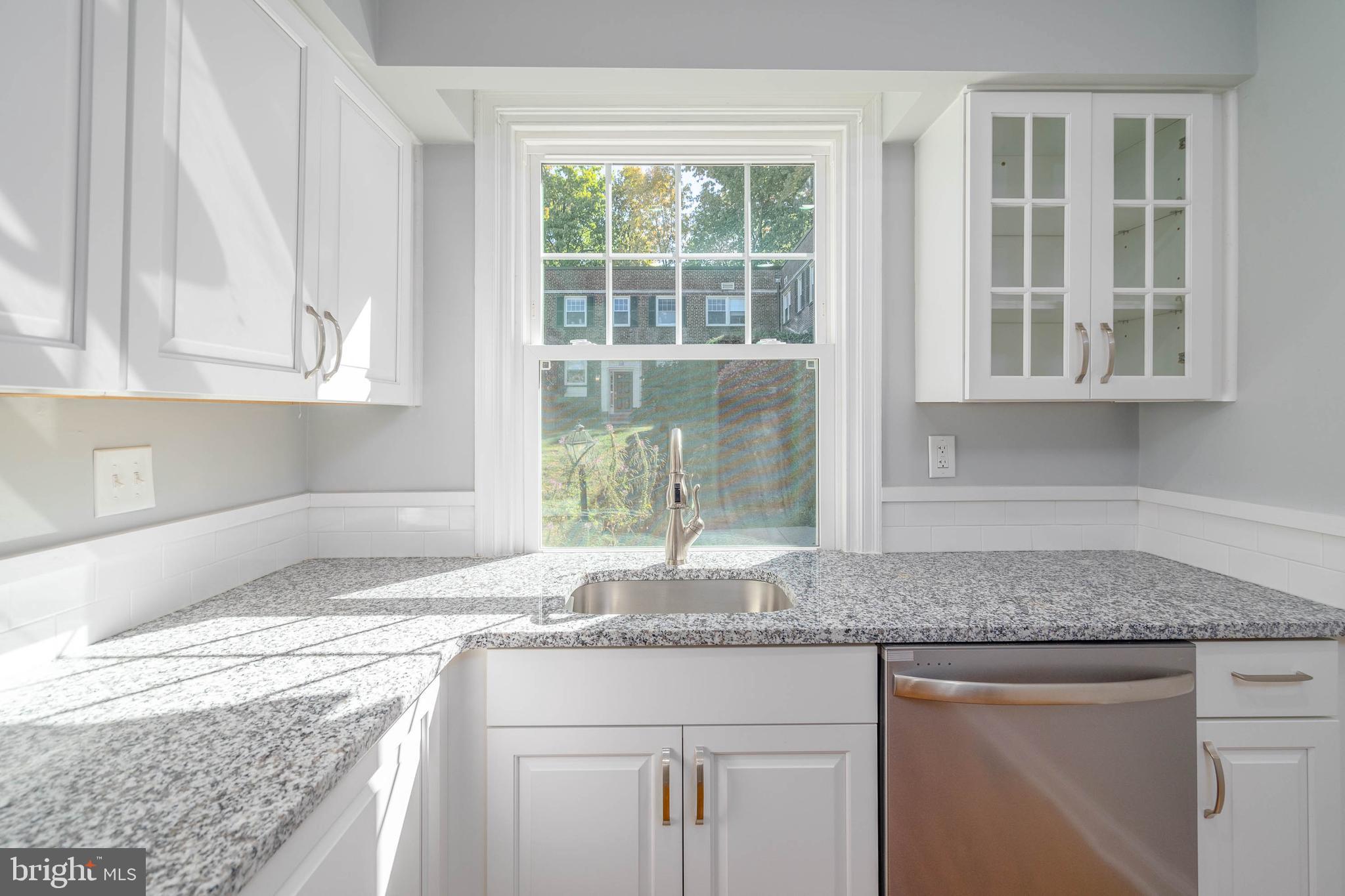 500 E Lancaster Ave #123a