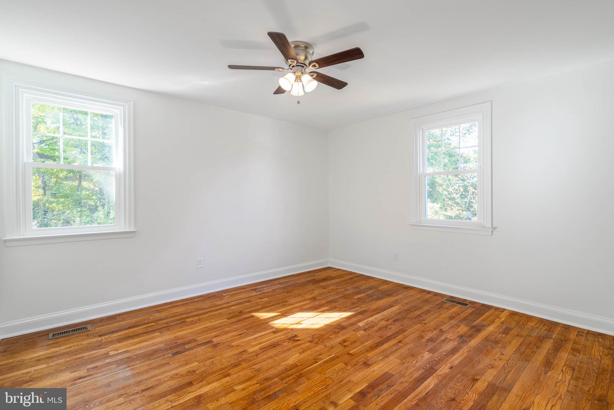 500 E Lancaster Ave #123a