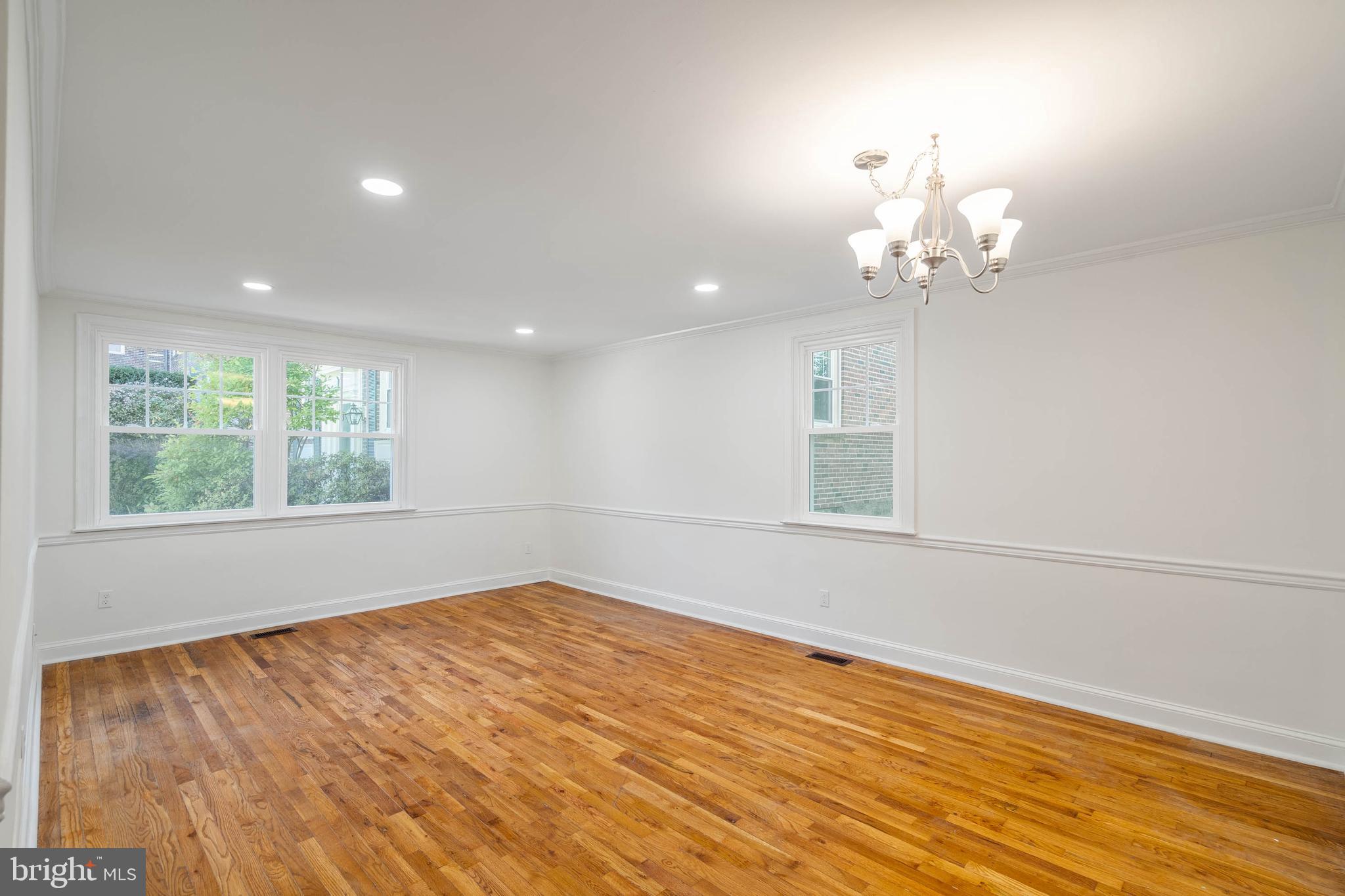 500 E Lancaster Ave #123a