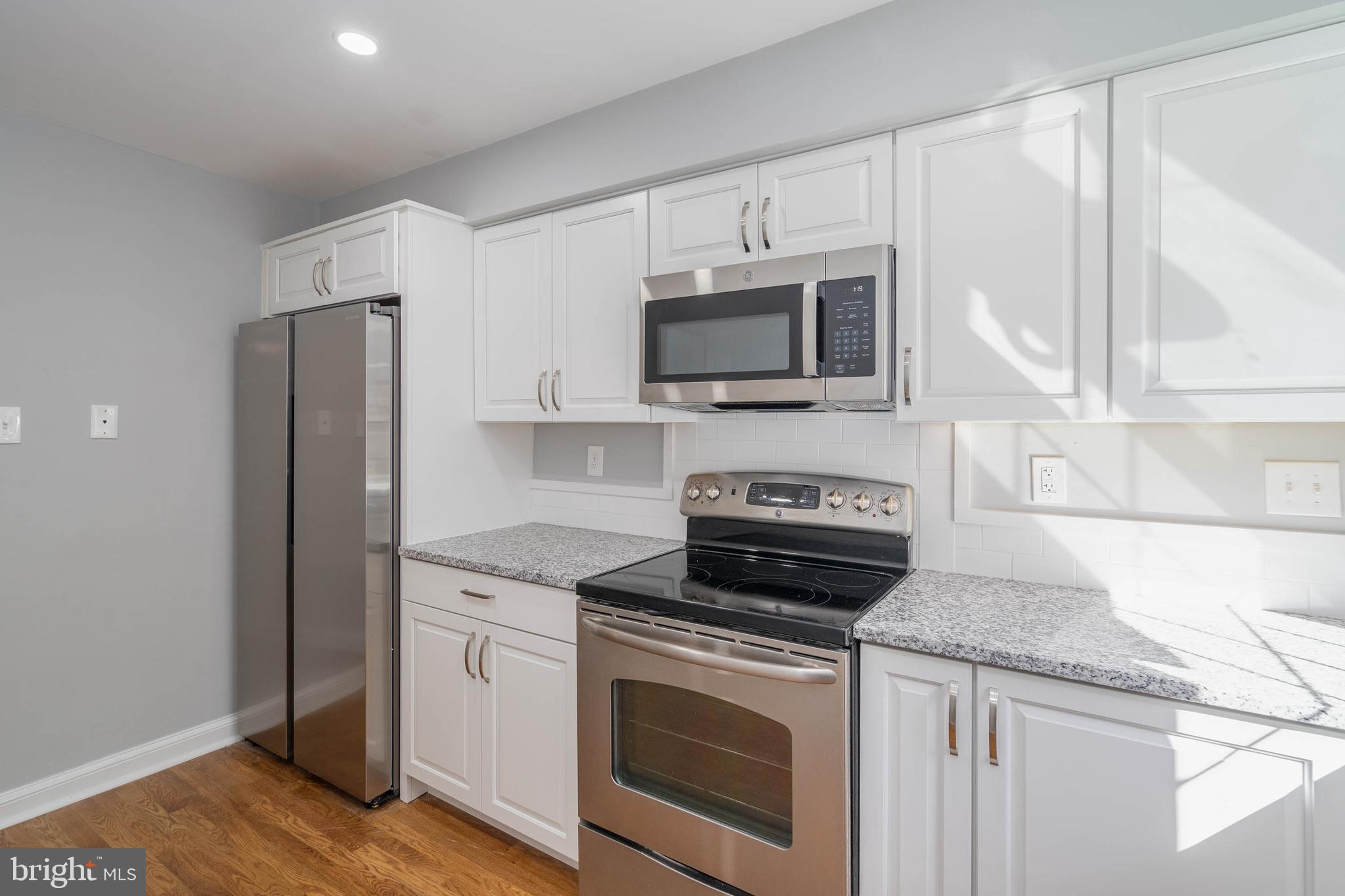 500 E Lancaster Ave #123a