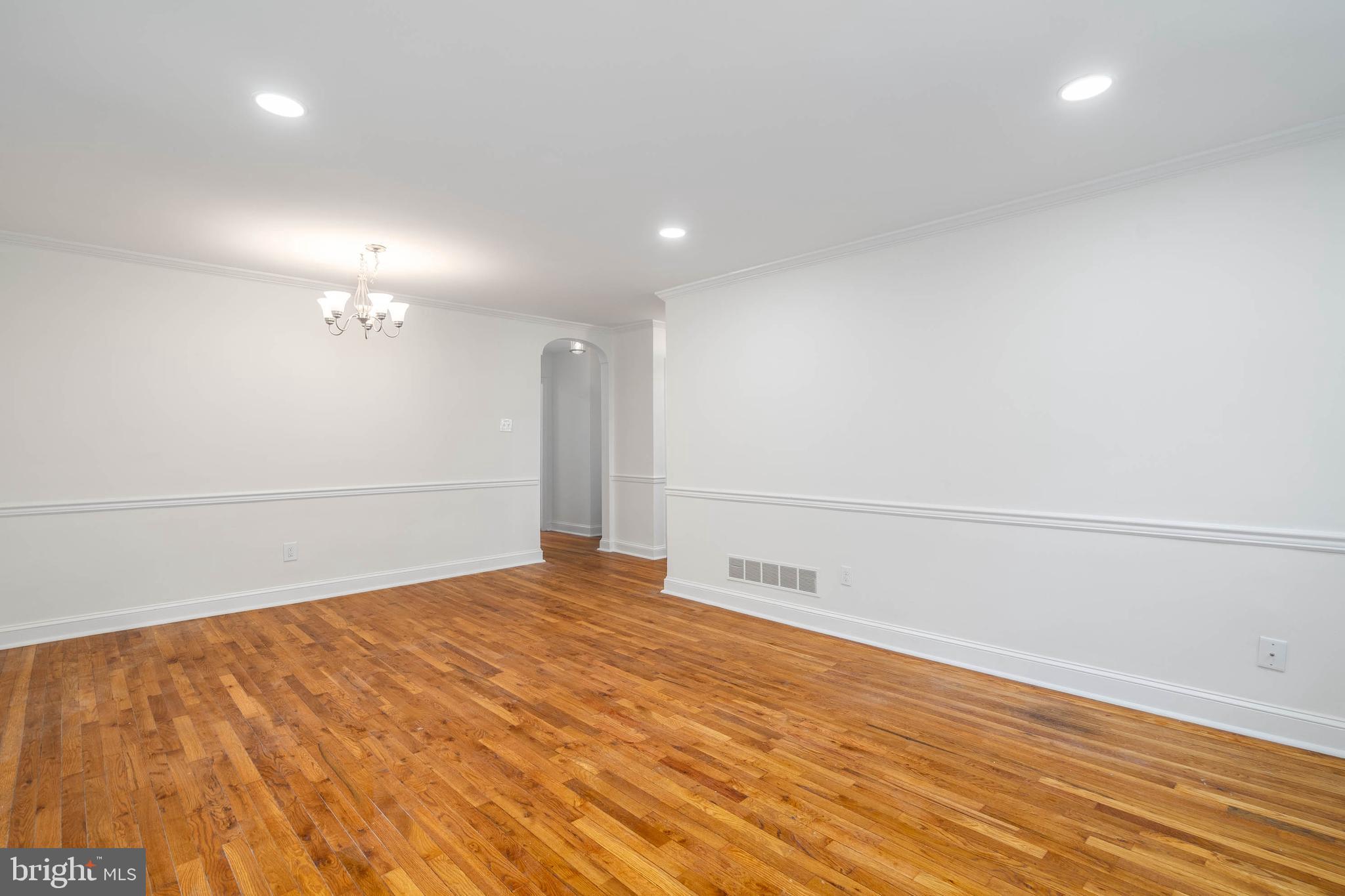 500 E Lancaster Ave #123a