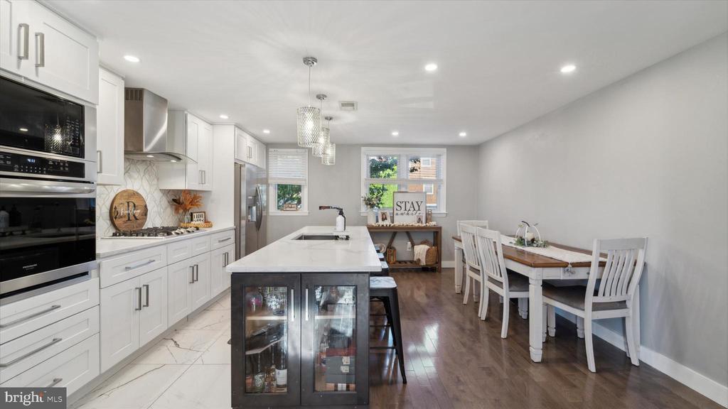 803 GAINSBORO ROAD