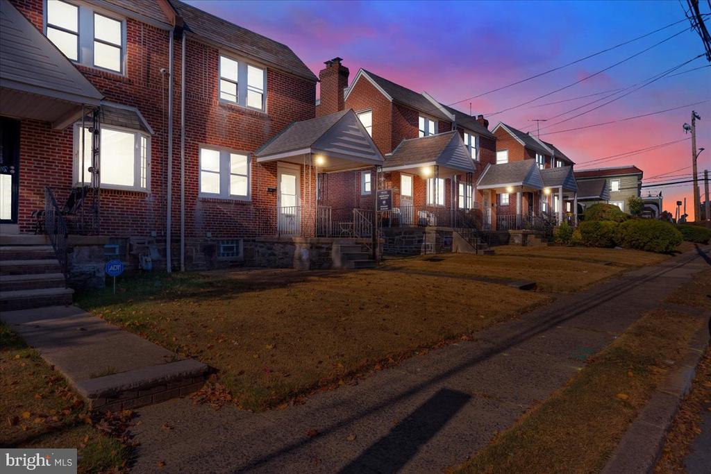 1008 Yeadon Ave
