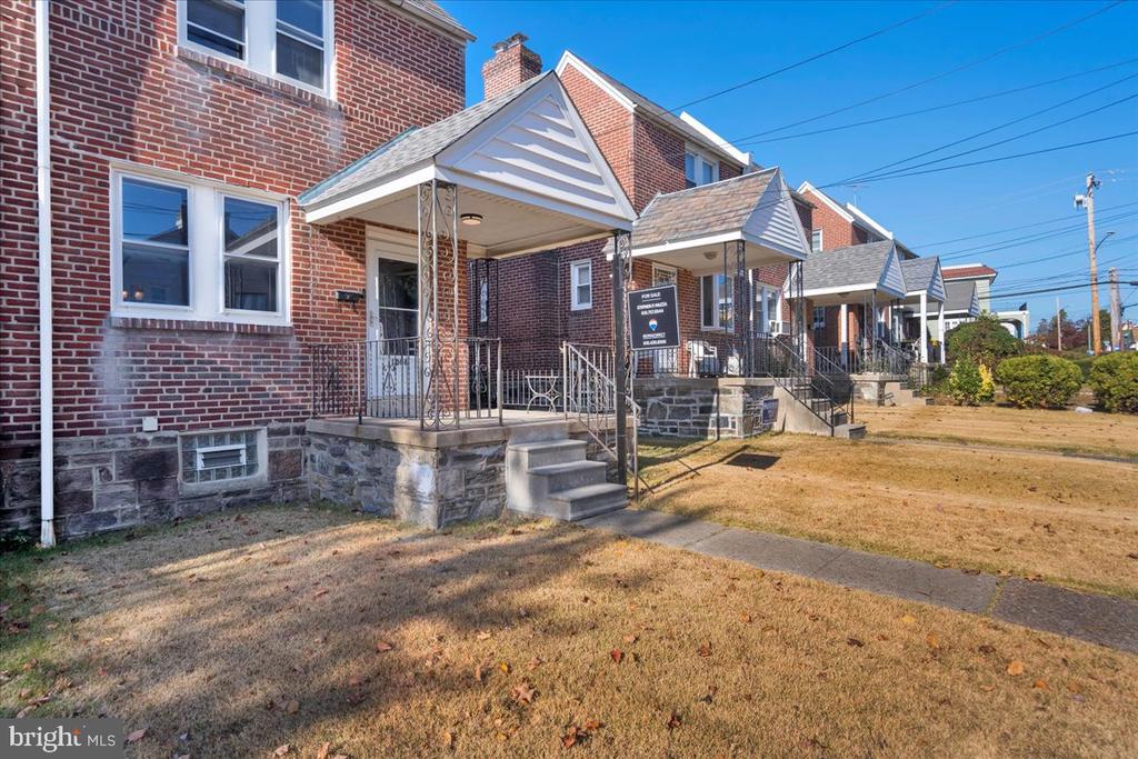1008 Yeadon Ave