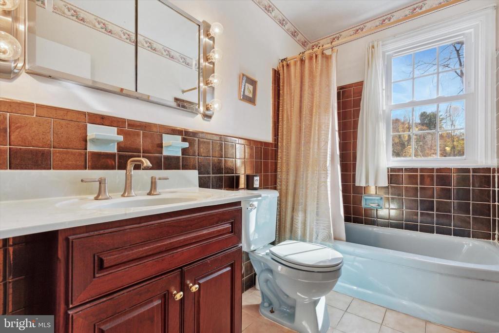 233 Sinkler Dr