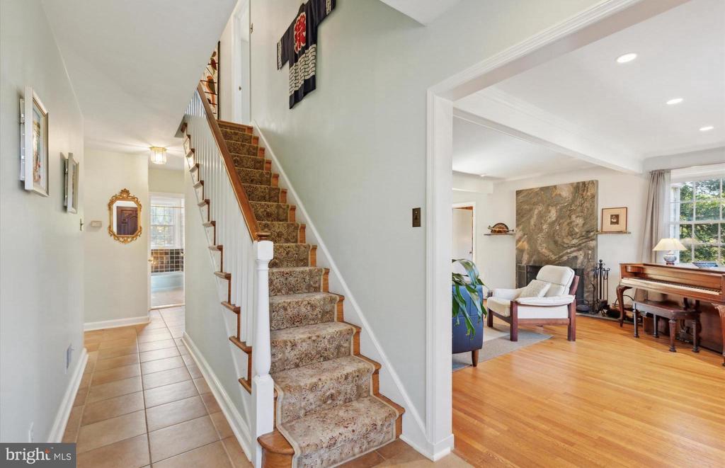 233 Sinkler Dr