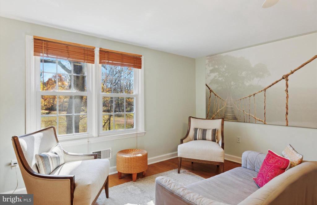 233 Sinkler Dr