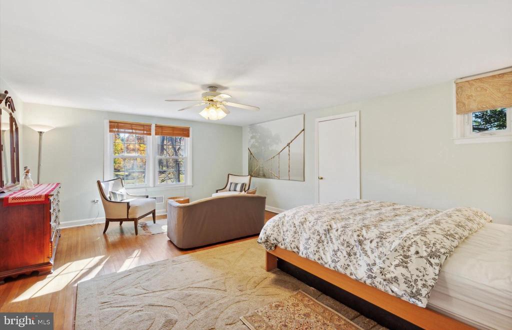 233 Sinkler Dr